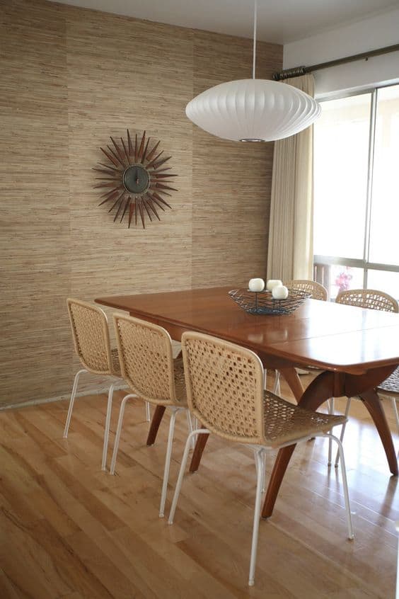 Grasscloth Wallpapers in Dining Room